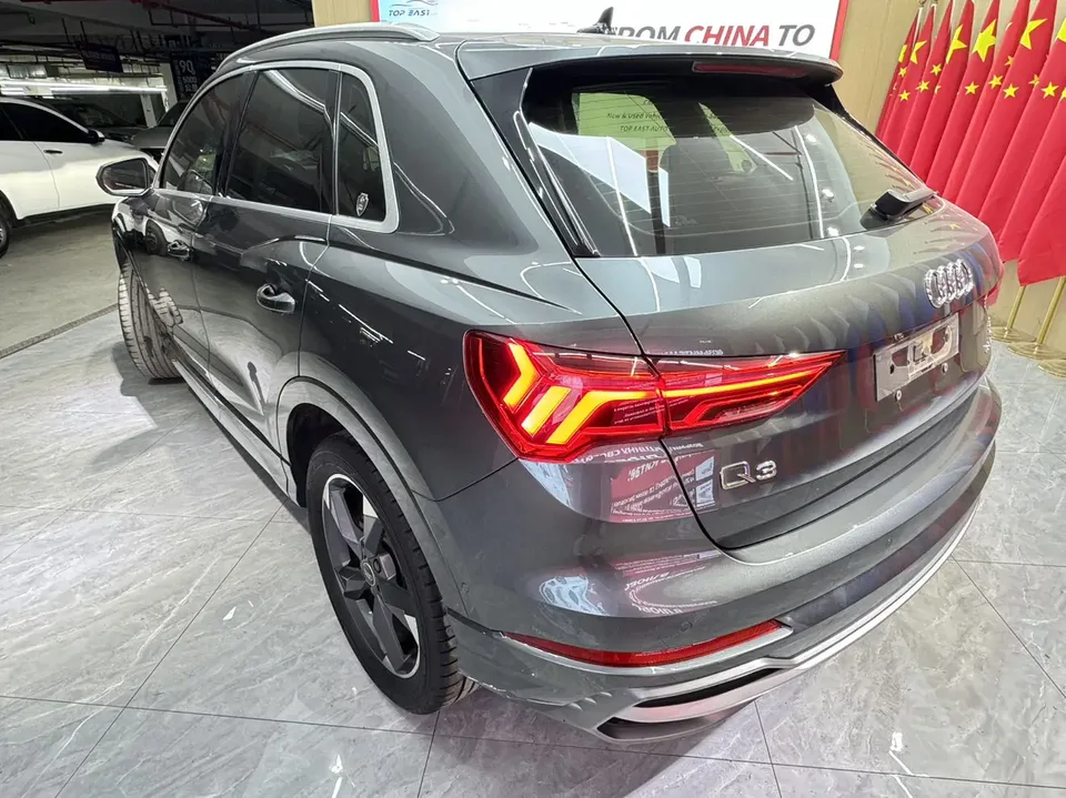 Audi Q3 Audi Q3 2022 35 TFSI Fashionable and Dynamic 2022 — миниатюра 2