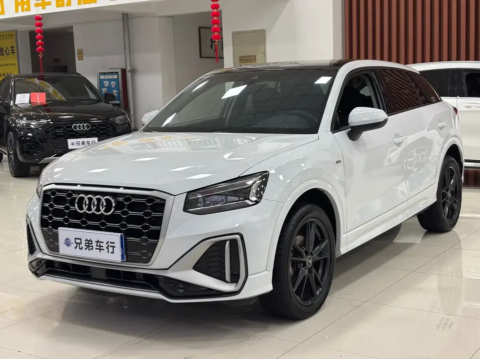 Audi Q2L Audi Q2L 2022 35 TFSI aggressive and dynamic model 2023 — фото 1, купить с доставкой в Москву