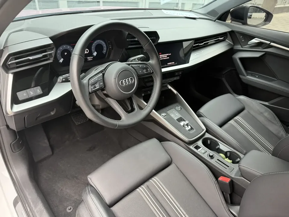 Audi A3 Sportback 35 TFSI Fashionable and Elegant 2022 — миниатюра 3