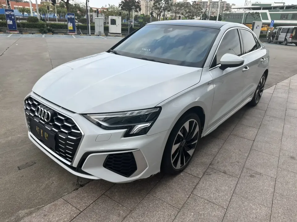 Audi A3 A3 2024 Audi A3 2024 Sportback 35 TFSI stylish and sporty 2024 — photo 1, buy with delivery to Moscow