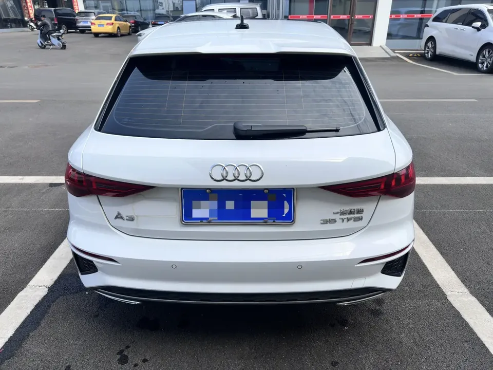 Audi A3 Audi A3 2024 Sportback 35 TFSI stylish and sporty 2024 — миниатюра 5