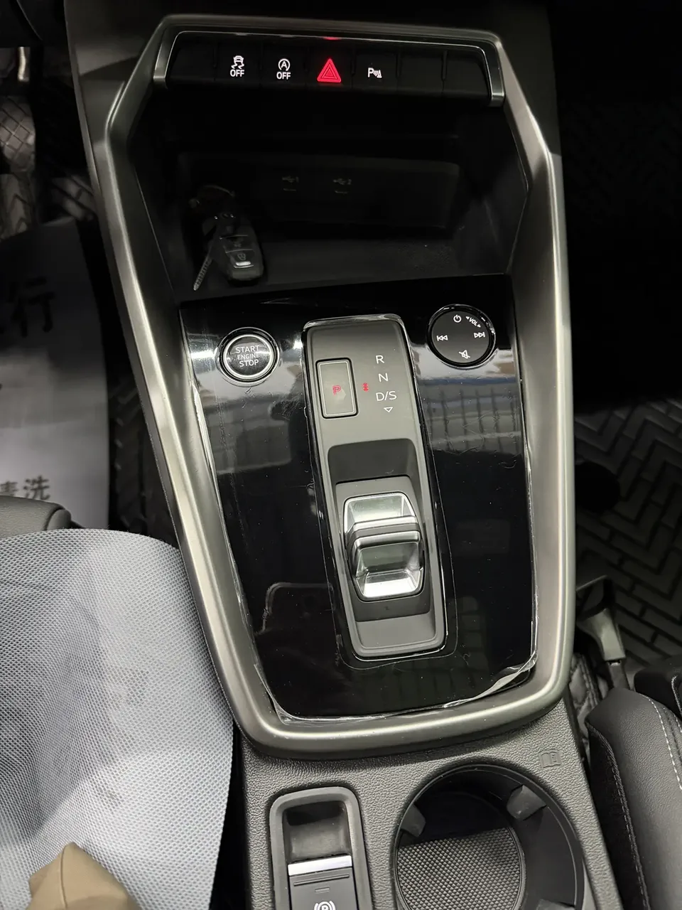 Audi A3 A3L Limousine 35 TFSI Fashion Sports 2023 — миниатюра 5