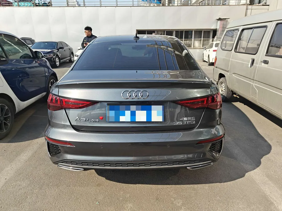 Audi A3 facelift A3L Limousine 35 TFSI aggressive and sporty 2023 — миниатюра 2