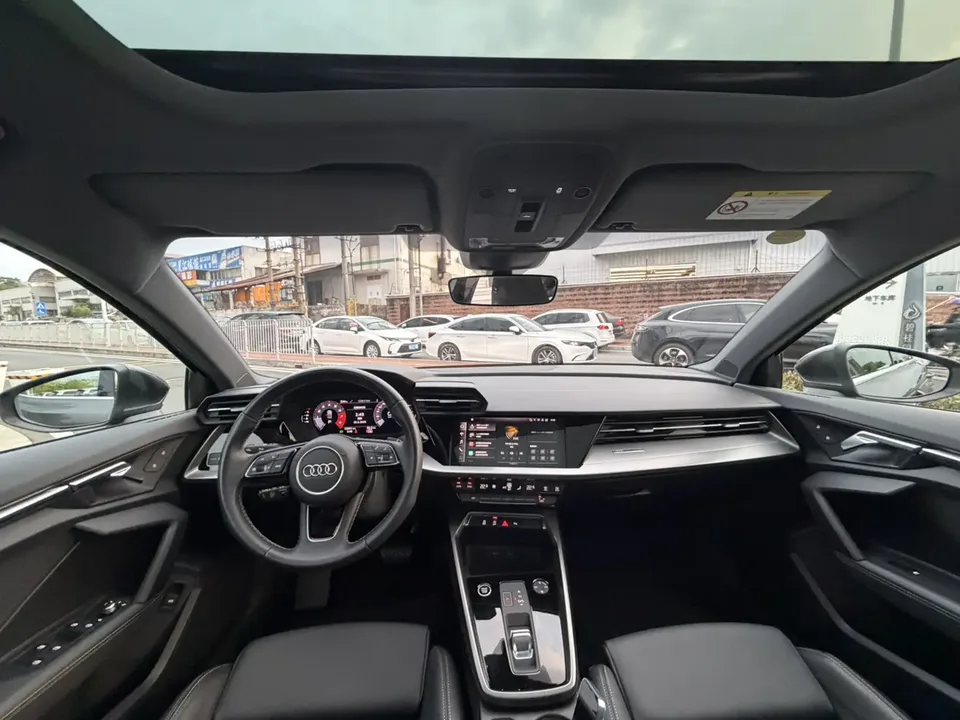 Audi A3 facelift A3L Limousine 35 TFSI stylish and sporty 2024 — миниатюра 3