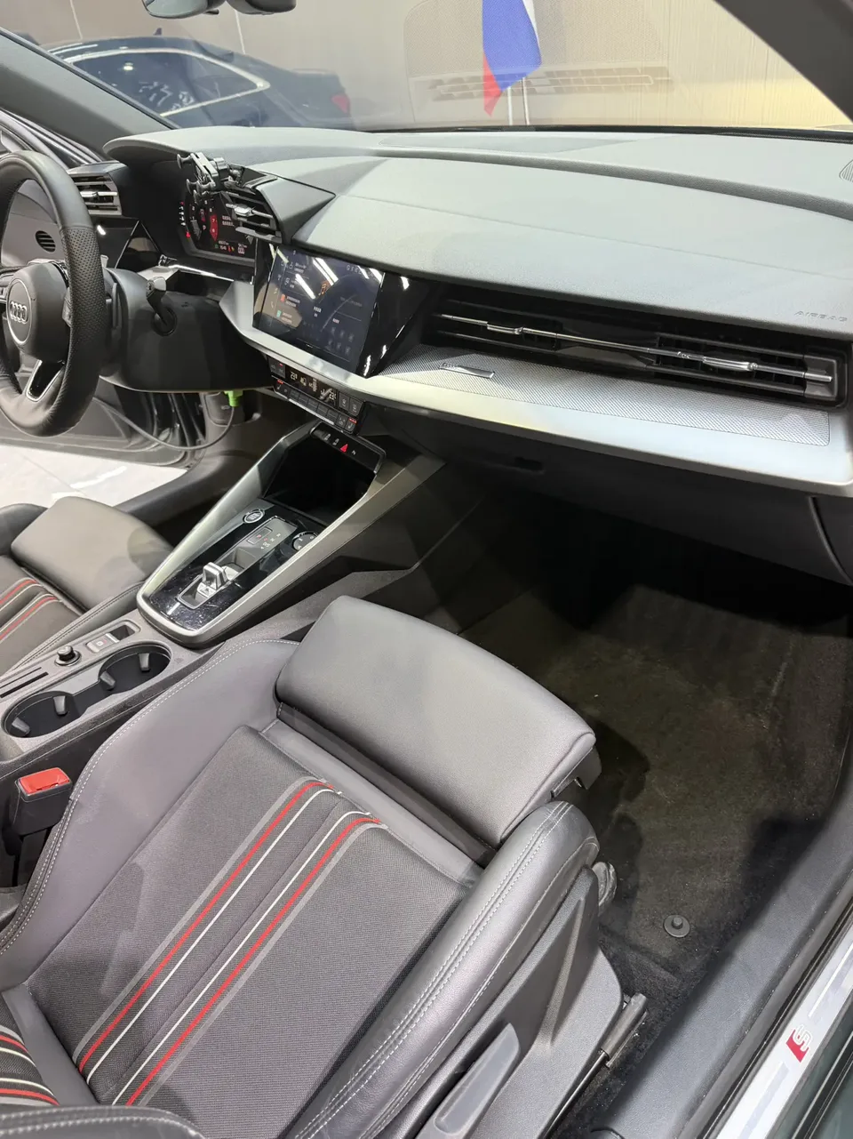 Audi A3 Audi A3 2021 Sportback 35 TFSI Stylish and sporty 2022 — thumbnail 3