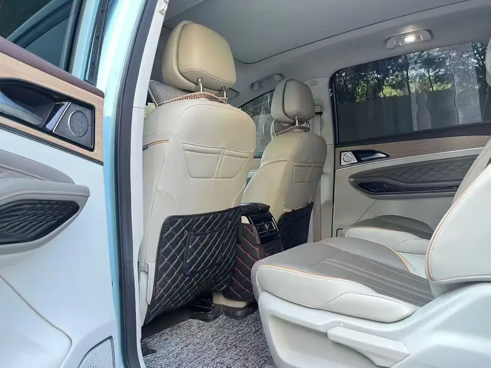 Forthing Popular yacht 1.5T DCT Moon Edition 2023 — миниатюра 3