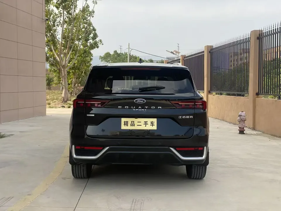 Ford Equator Sport EcoBoost 170 Premium Edition 2023 — миниатюра 2