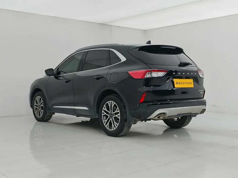 Ford Escape EcoBoost 245 2WD Premium Edition 2023 — миниатюра 2