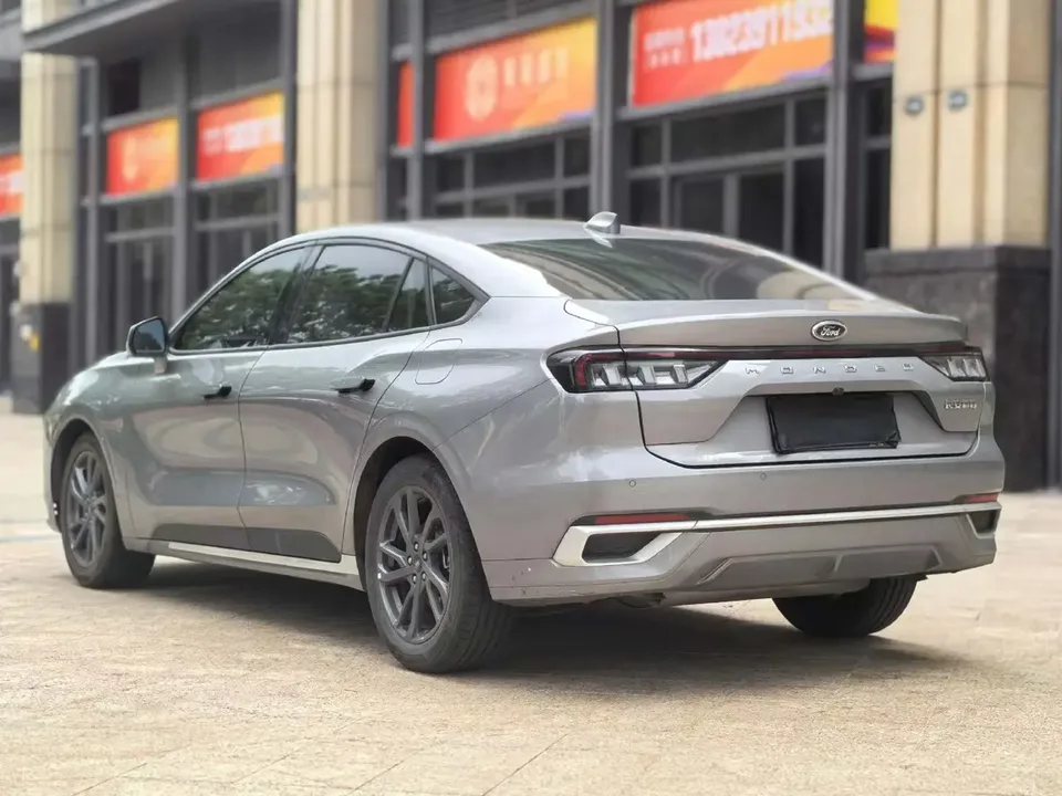 Ford Mondeo Mondeo 2025 EcoBoost 245 Luxury 2024 — миниатюра 4