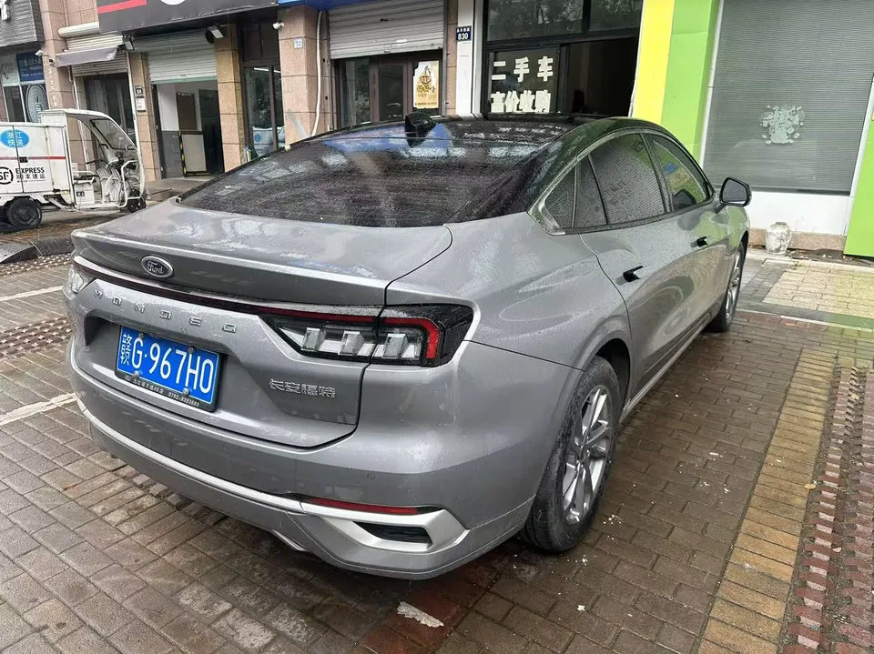 Ford Mondeo Mondeo EcoBoost 245 Luxury 2024 — миниатюра 2