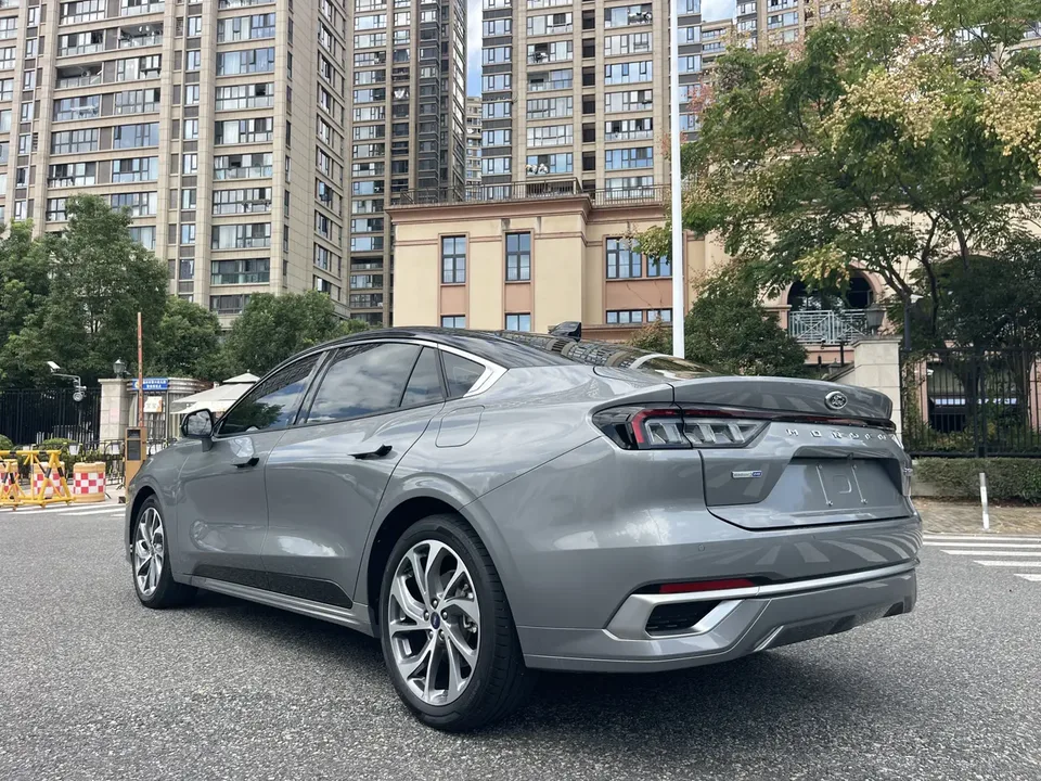 Ford Mondeo EcoBoost 245 Extreme Edition 2022 — миниатюра 2