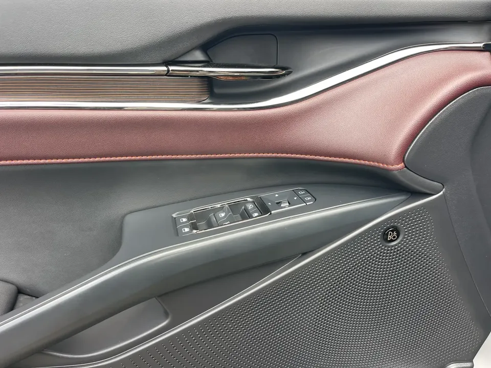 Ford Mondeo EcoBoost 245 Extreme Edition 2022 — миниатюра 3