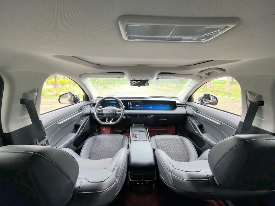 Ford Mondeo Mondeo EcoBoost 180 Luxury 2023 — миниатюра 5