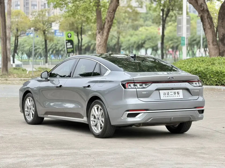 Ford Mondeo facelift EcoBoost 245 luxury model 2022 — миниатюра 2