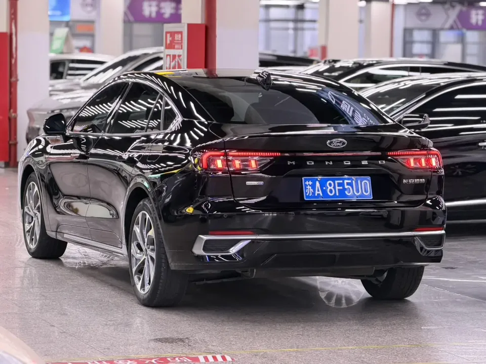Ford Mondeo EcoBoost 245 Extreme Edition 2022 — миниатюра 2