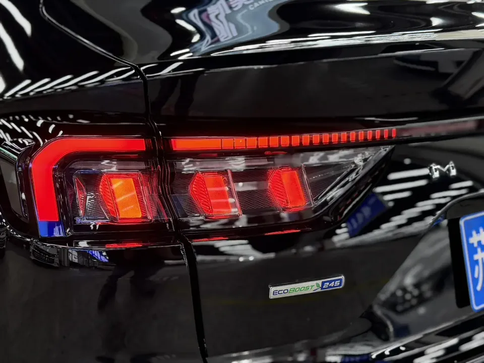 Ford Mondeo EcoBoost 245 Extreme Edition 2022 — миниатюра 3