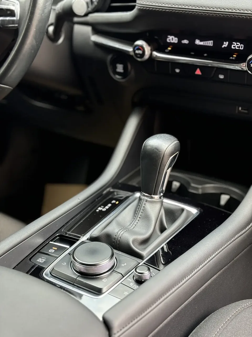 Mazda Axela Mazda3 Angkesela 2022 2.0L Automatic Premium Edition 2022 — thumbnail 4