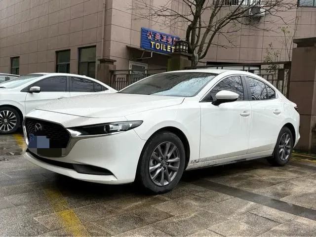 Mazda Axela 2.0L Automatic Quality Edition 2024 — фото 1, купить с доставкой в Москву