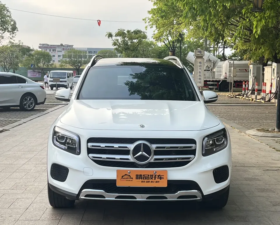 Mercedes-Benz GLB-Class 2023