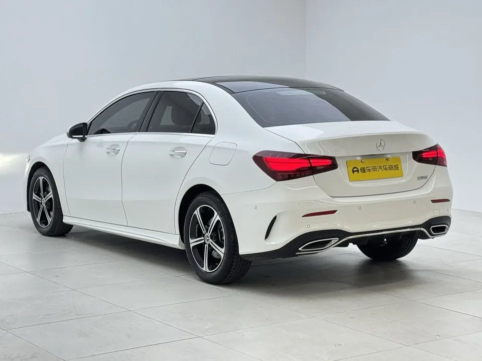 Mercedes-Benz Mercedes Benz A Class Mercedes-Benz A-Class 2024 A 200 L Fashion Edition 2024 — миниатюра 2