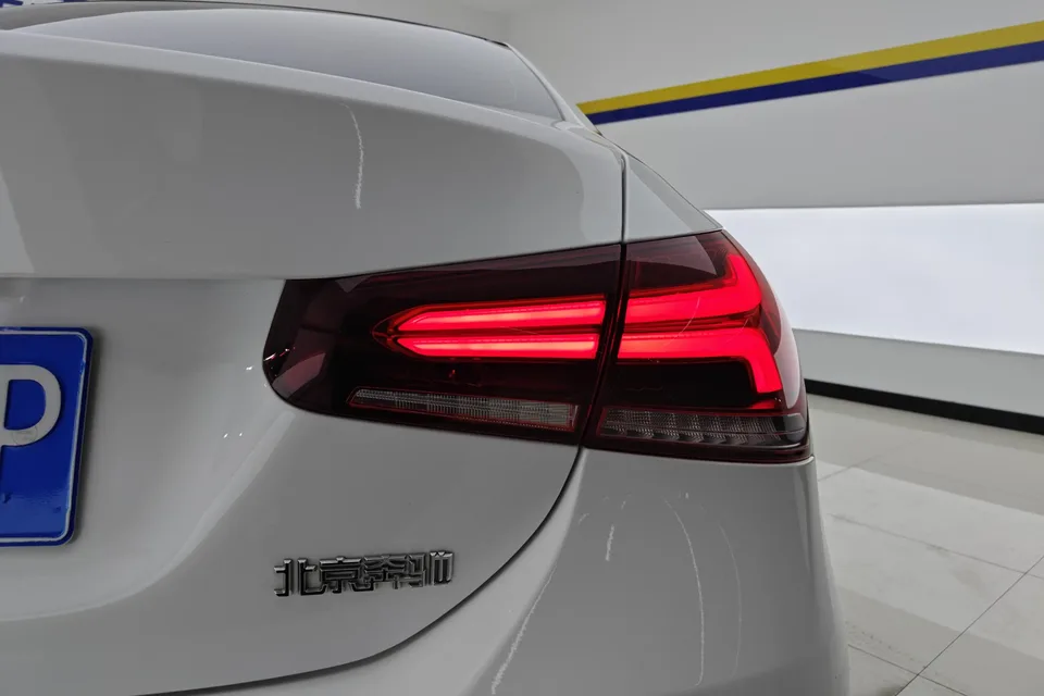 Mercedes-Benz Mercedes Benz A Class second facelift A 200 L sports sedan fashion version 2023 — миниатюра 2