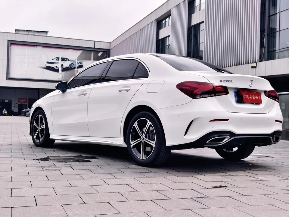 Mercedes-Benz Mercedes Benz A Class Mercedes-Benz A-Class 2022 facelift A 200 L sports sedan fashion version 2022 — миниатюра 2