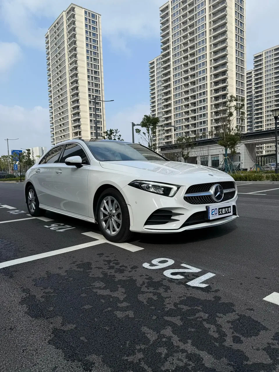 Mercedes-Benz Mercedes Benz A Class Mercedes-Benz A-Class 2022 facelift A 200 L sports sedan fashion version 2022 — миниатюра 3