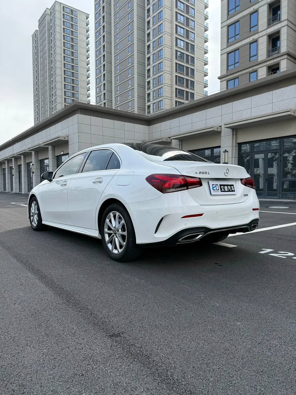 Mercedes-Benz Mercedes Benz A Class Mercedes-Benz A-Class 2022 facelift A 200 L sports sedan fashion version 2022 — миниатюра 4