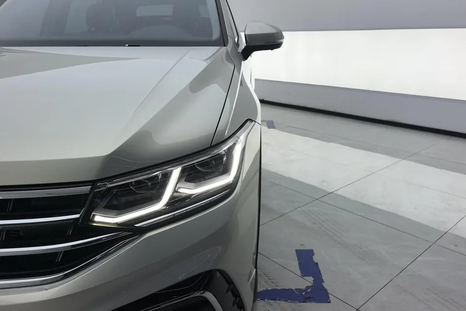 Volkswagen Tiguan L Tiguan L 2022 330TSI Automatic 2WD R-Line Flagship Edition 2022 — миниатюра 3
