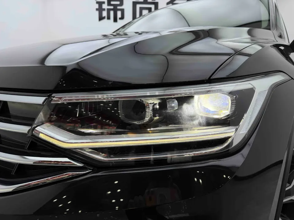 Volkswagen Tiguan L Tiguan L 2022 330TSI Automatic 2WD R-Line Enjoy Edition 2022 — миниатюра 3