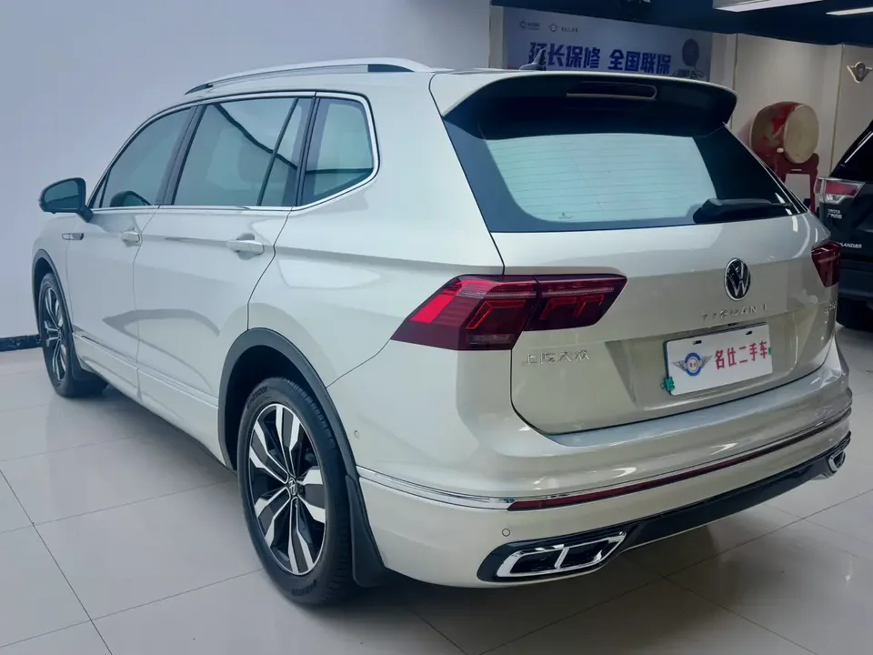 Volkswagen Tiguan L Tiguan L 2022 330TSI Automatic 2WD R-Line Enjoy Edition 2022 — миниатюра 4