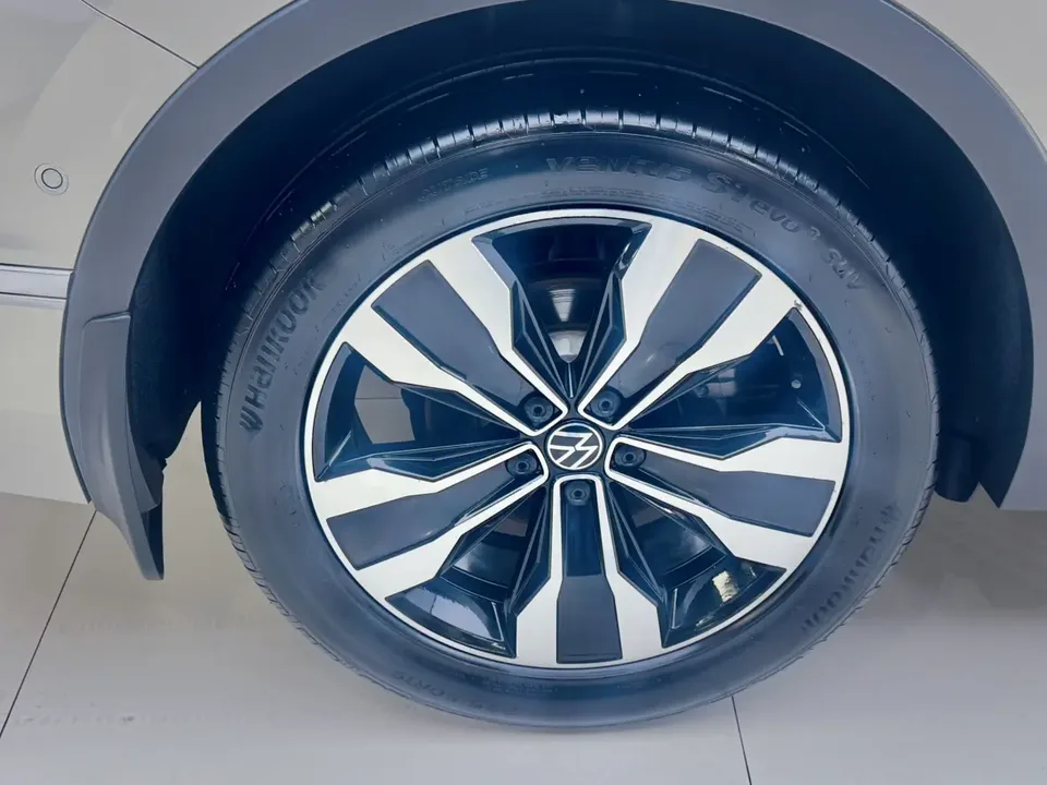 Volkswagen Tiguan L Tiguan L 2022 330TSI Automatic 2WD R-Line Enjoy Edition 2022 — миниатюра 5