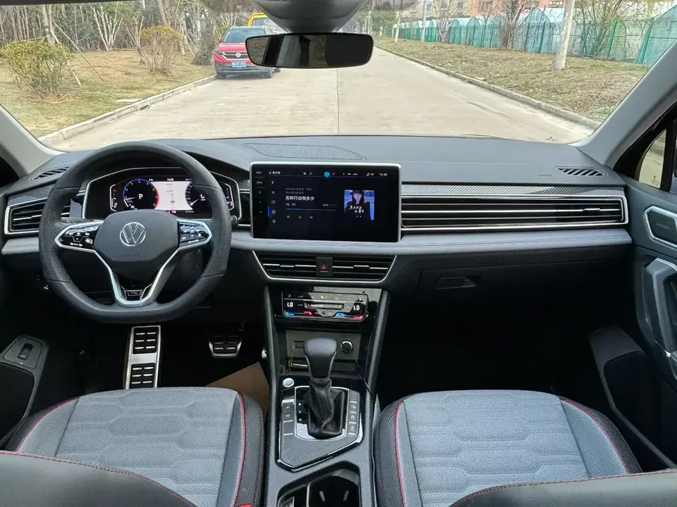 Volkswagen Tiguan L Tiguan L 2023 Tiguan L 2023 330TSI two-wheel drive R-Line flagship version 2022 — thumbnail 2