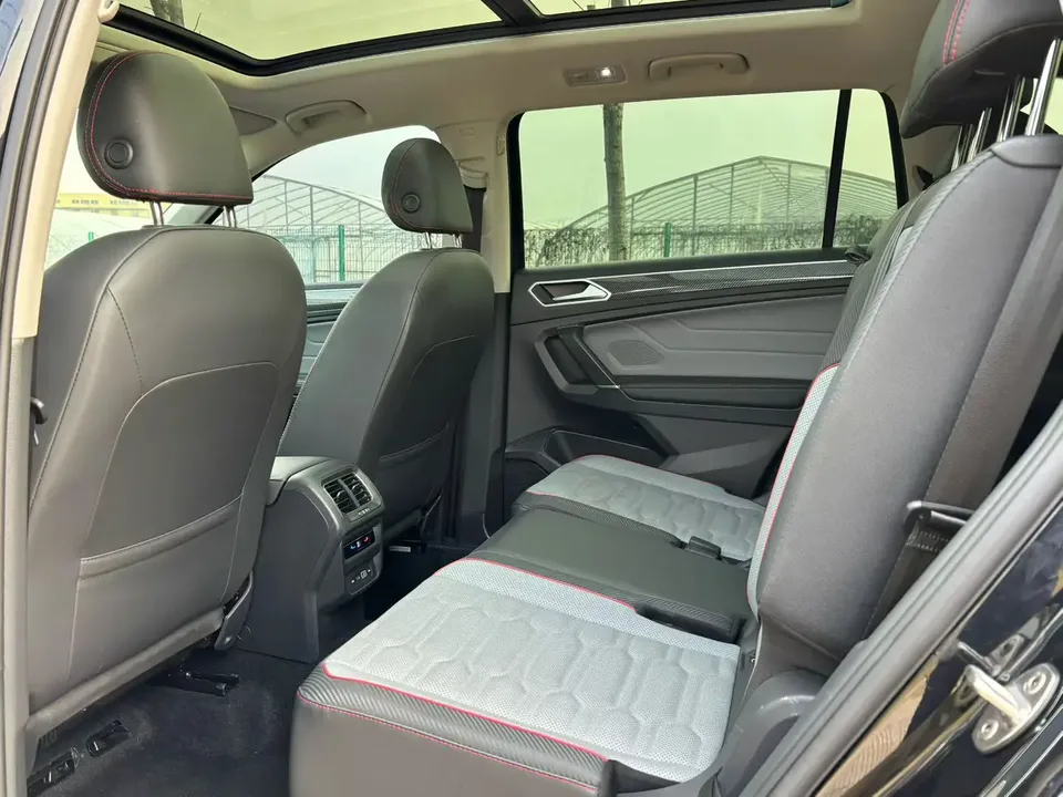 Volkswagen Tiguan L Tiguan L 2023 Tiguan L 2023 330TSI two-wheel drive R-Line flagship version 2022 — thumbnail 3