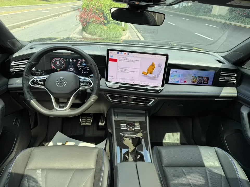 Volkswagen Tiguan L Pro 330TSI 2WD R-Line Smart Edition 2025 — миниатюра 3