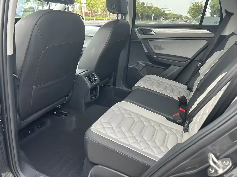 Volkswagen Tayron Tanyue 2024 330TSI two-wheel drive R-Line high-energy version 2024 — миниатюра 3