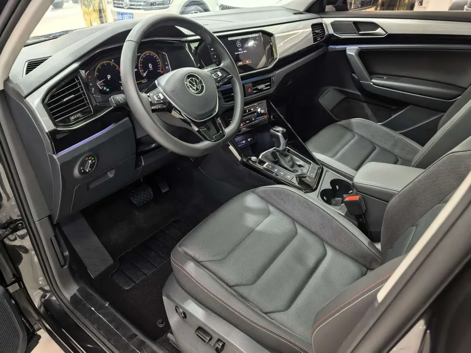 Volkswagen Tayron Tanyue 2022 330TSI 2WD Luxury Smart Edition 2022 — миниатюра 3