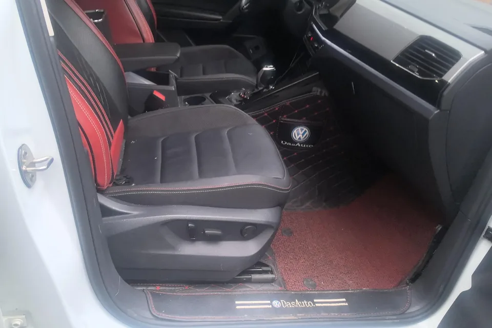 Volkswagen Tayron 330TSI 2WD 3rd Anniversary Limited Edition 2022 — миниатюра 3