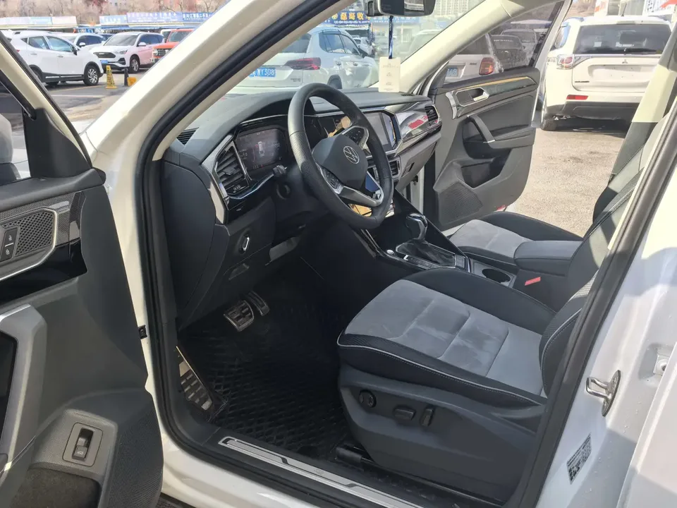 Volkswagen Tayron 330TSI 2WD 3rd Anniversary Limited Edition Plus 2022 — миниатюра 5