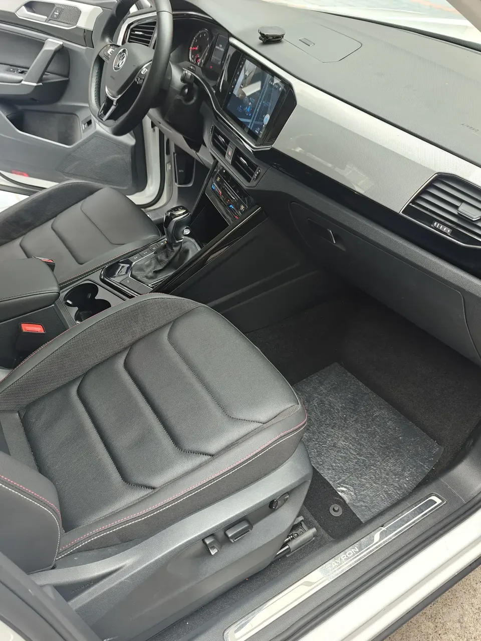Volkswagen Tayron Tanyue 2022 280TSI 2WD Luxury Smart Edition 2022 — миниатюра 3