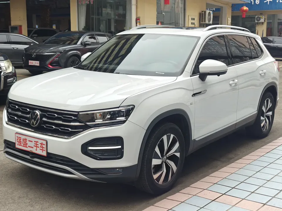 Volkswagen Tayron Tanyue 2022 280TSI 2WD Luxury Smart Edition 2022 — фото 1, купить с доставкой в Москву