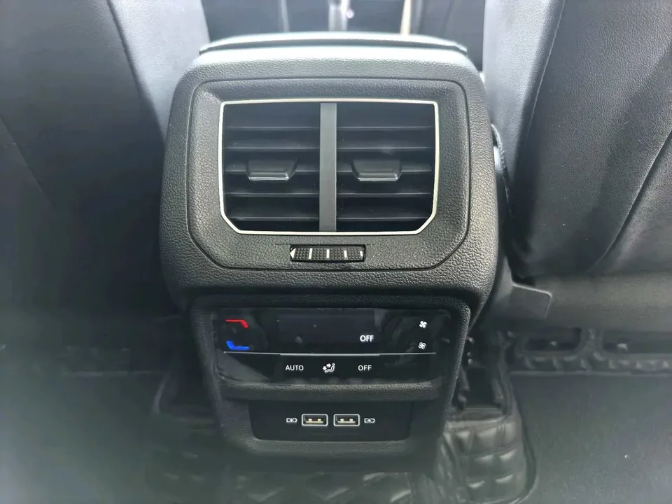 Volkswagen Tayron Tanyue 2023 280TSI 2WD Luxury Plus Advanced Edition 2023 — миниатюра 3
