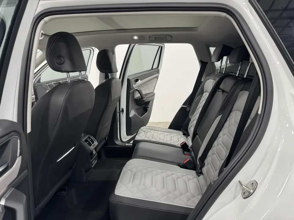 Volkswagen Tayron Tanyue 2023 280TSI 2WD Luxury Plus Advanced Edition 2023 — миниатюра 3