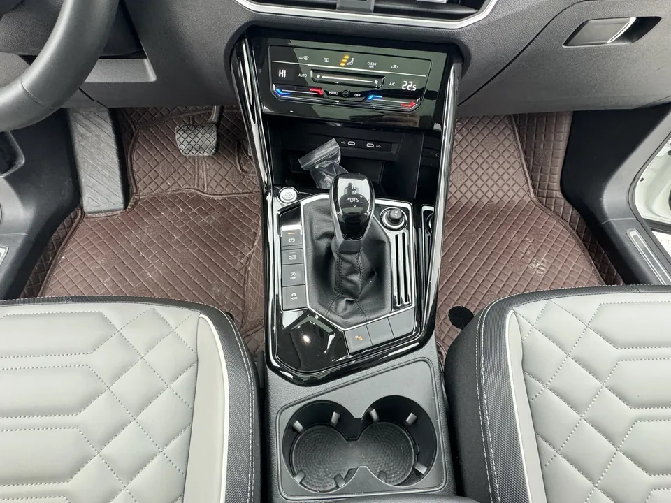 Volkswagen Tayron Tanyue 2023 280TSI 2WD Luxury Plus Advanced Edition 2023 — миниатюра 5
