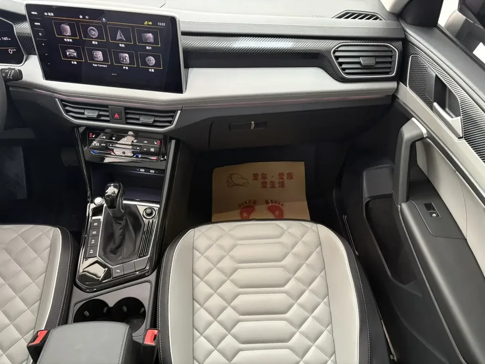 Volkswagen Tayron Tanyue 2023 280TSI 2WD Luxury Plus Advanced Edition 2022 — миниатюра 3