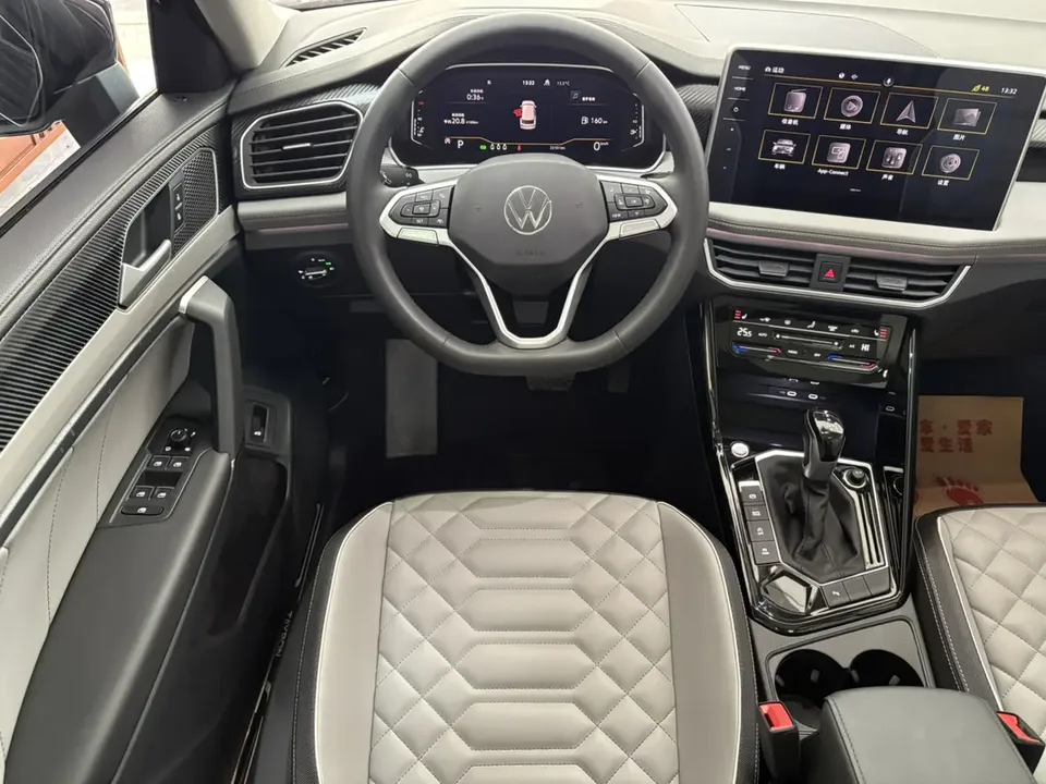 Volkswagen Tayron Tanyue 2023 280TSI 2WD Luxury Plus Advanced Edition 2022 — миниатюра 5