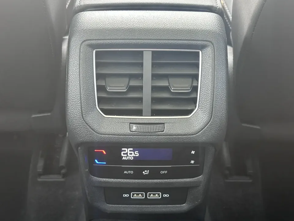 Volkswagen Tayron Tanyue 2023 280TSI 2WD Luxury Plus Advanced Edition 2022 — миниатюра 5