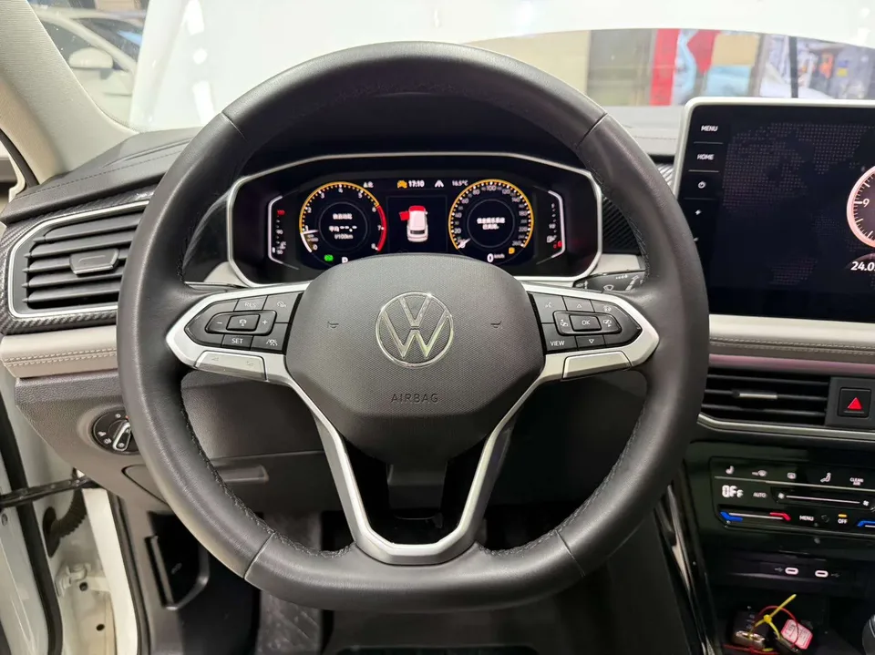 Volkswagen Tayron Tanyue 2023 280TSI 2WD Luxury Plus Advanced Edition 2022 — миниатюра 4