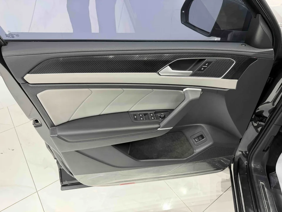 Volkswagen Tayron Tanyue 2023 280TSI 2WD Luxury Plus Advanced Edition 2022 — миниатюра 3