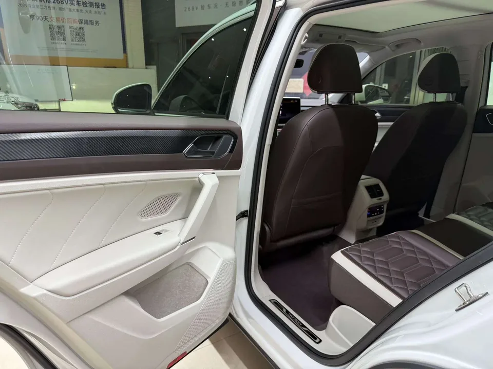 Volkswagen Tayron Tanyue 2023 280TSI 2WD Luxury Plus Advanced Edition 2023 — миниатюра 5